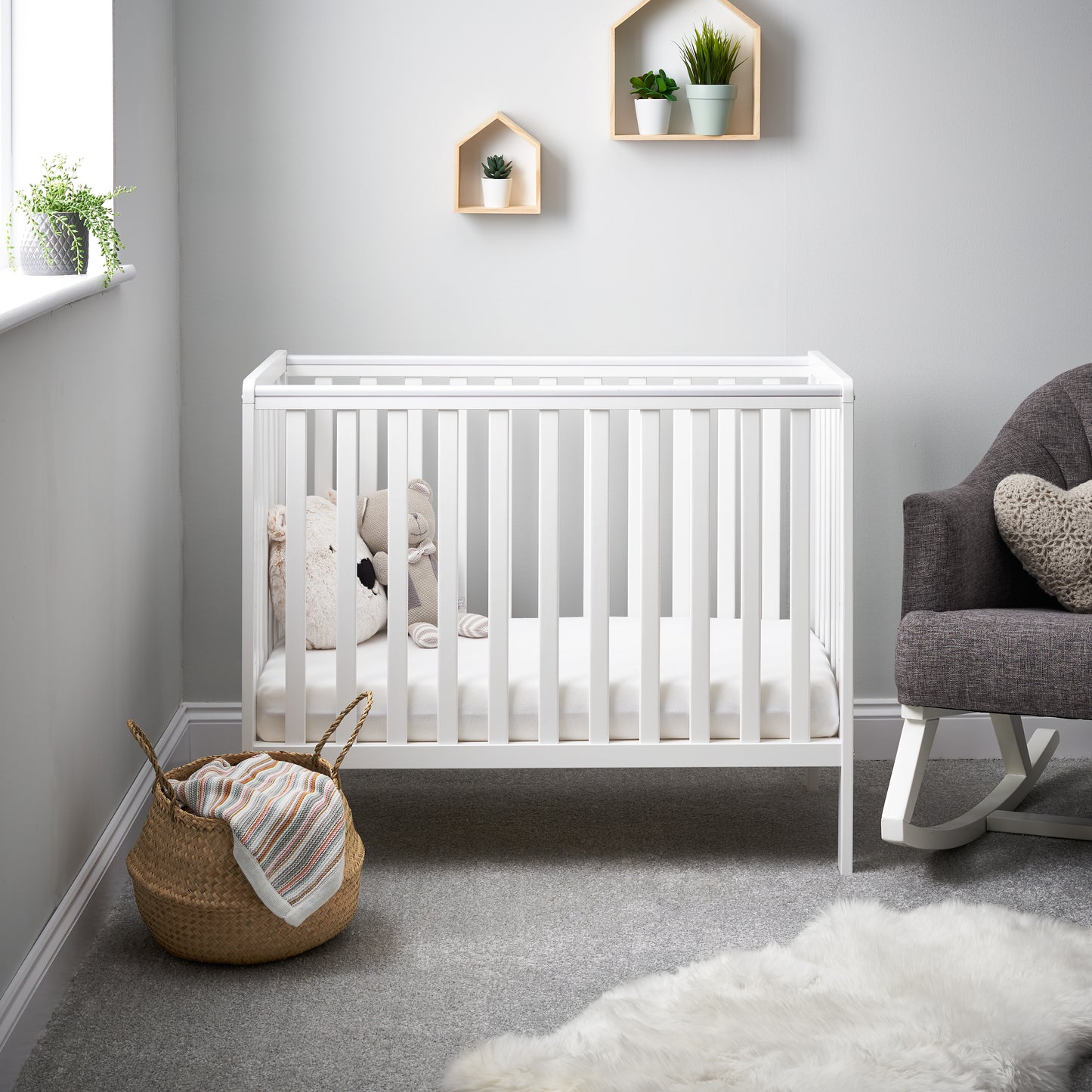 Obaby Bantam Space Saver Cot - White 100 x 50