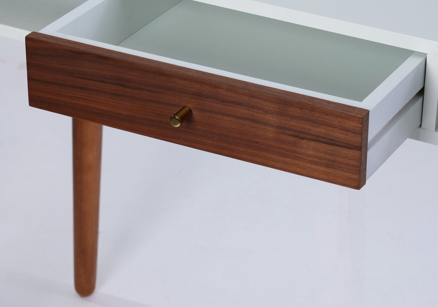 Flair Edelweiss Desk Walnut and White with Brass Accents (120x50)